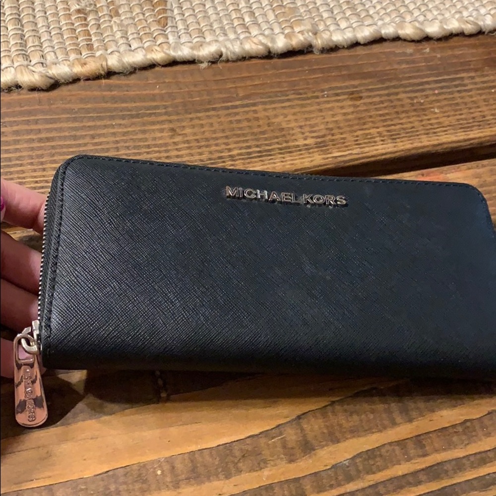 Michael kors wallet